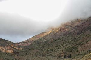 jour nuageux dans le parc national du teide photo