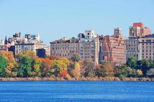 parc central de la ville de new york sur le lac photo