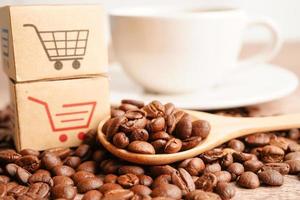 panier sur les grains de café. notion d'import-export. photo