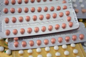 pilule contraceptive orale colorée photo