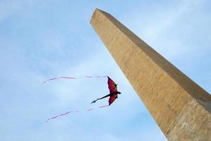 cerf-volant et monument de washington photo