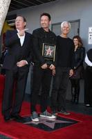 los angeles, jan 25 - garry shandling, david duchovny, chris carter à la david duchovny hollywood walk of fame star cérémonie au fox theatre le 25 janvier 2016 à los angeles, ca photo