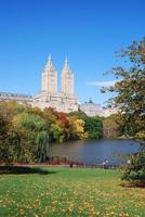 parc central de la ville de new york en automne photo