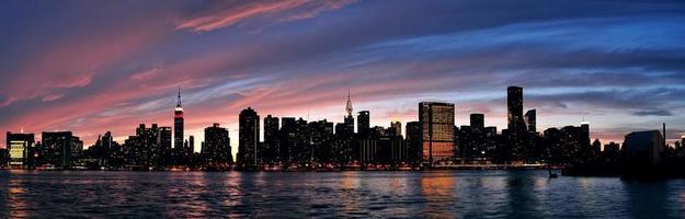 panorama de coucher de soleil manhattan new york city photo