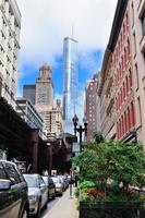 vue sur la rue du centre-ville de chicago photo