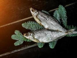 poisson séché dans le thème du nouvel an photo