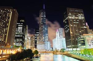 promenade sur la rivière chicago photo