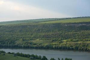 photographie avec une belle nature de moldavie en été. paysage en europe. photo