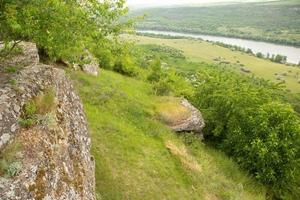 photographie avec une belle nature de moldavie en été. paysage en europe. photo