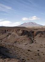 paysage spectaculaire accidenté dans le salar de uyuni, bolivie photo