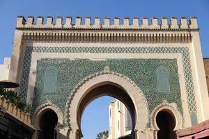 porte bleue, bab bou jeloud à fès, maroc photo