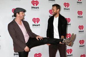 los angeles 17 janvier - gavin degraw et brooks laich aux prix du podcast iheartradio 2020 au théâtre iheart le 17 janvier 2020 à burbank, ca photo