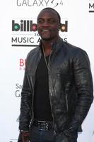 los angeles 19 mai - akon arrive au billboard music awards 2013 au mgm grand garden arena le 19 mai 2013 à las vegas, nv photo