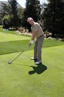 los angeles, 16 avril - jack wagner au tournoi de golf jack wagner de la leukemia and lymphoma society au parcours de golf au bord du lac le 16 avril 2012 à toluca lake, ca photo