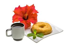 petit déjeuner avec café et viennoiserie photo