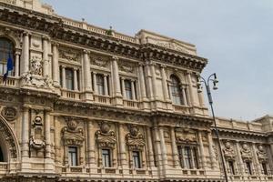 Rome, Italie. détails architecturaux typiques de la vieille ville photo