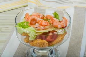 salade césar aux crevettes photo