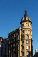 façades d'immeubles d'un grand intérêt architectural dans la ville de barcelone - espagne photo