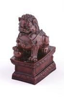 Lion gardien de poterie chinoise