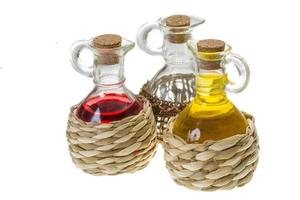 bouteilles d'huile et de vinaigre photo