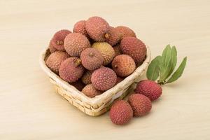 fruits tropicaux - litchi photo