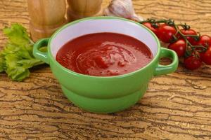 soupe méditerranéenne aux tomates photo