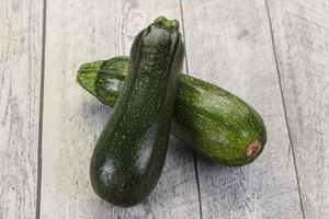 courgettes mûres crues photo