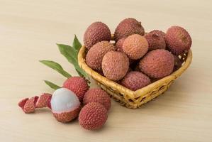 fruits tropicaux - litchi photo