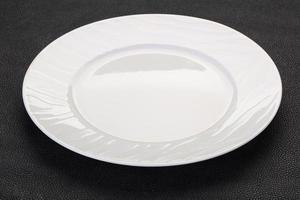 assiette blanche vide photo