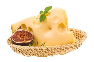 fromage maasdam aux figues photo