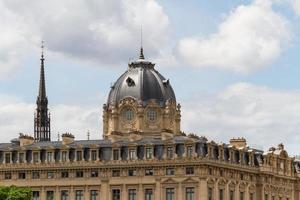 bâtiment historique à paris france photo