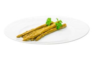 asperges sur blanc photo