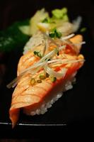 saumon sushi
