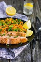 saumon aux haricots verts et carotte photo