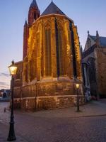 la ville de maastricht à la maas aux pays-bas photo