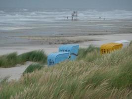 à la plage de l'île de juist photo