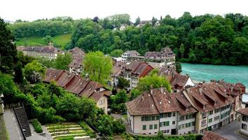 paysage de la vieille ville et de la rivière photo