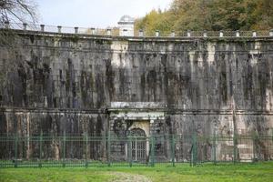 barrage ancien et historique photo