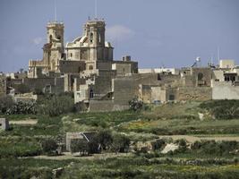 l'île de gozo sur la mer méditerranée photo