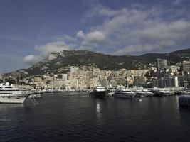 monaco au bord de la méditerranée photo