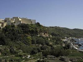 l'île de gozo sur la mer méditerranée photo