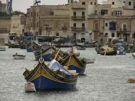 port de marsaxlokk sur l'île de malte photo