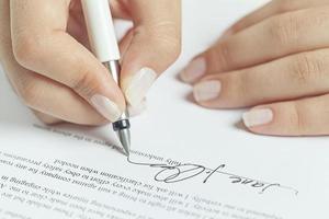 signature de contrat commercial