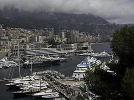 monaco au bord de la méditerranée photo