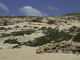 l'île de gozo sur la mer méditerranée photo