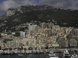 monaco au bord de la méditerranée photo