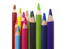 crayons de couleur isolés sur fond blanc photo