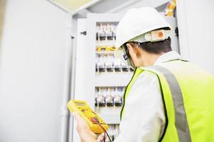 homme de génie électrique photo