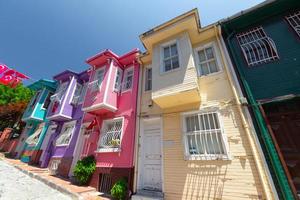 Vieilles maisons dans le quartier de Kariye, Istanbul, Turquie photo