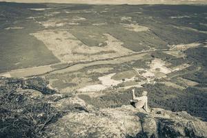 vue panoramique touristique du haut de la cascade d'hydnefossen norvège hemsedal. photo